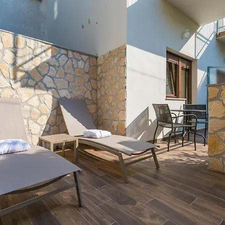 Beach Apartments Center Crikvenica Buitenkant foto