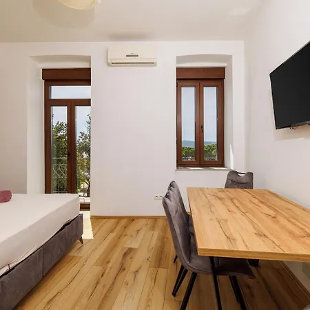 Beach Apartments Center Crikvenica Buitenkant foto