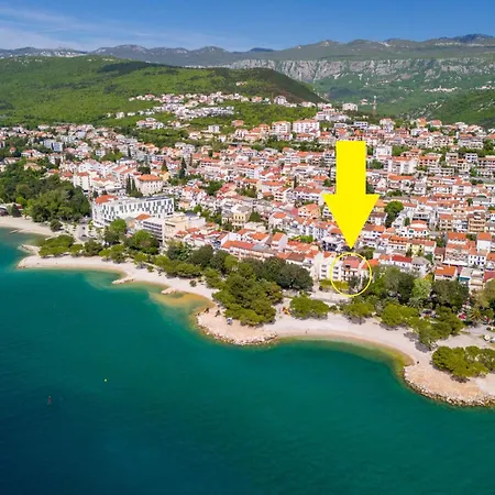 Beach Apartments Center Crikvenica Buitenkant foto
