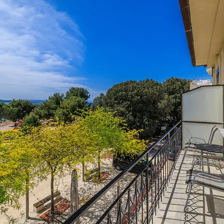 Beach Apartments Center Crikvenica Buitenkant foto