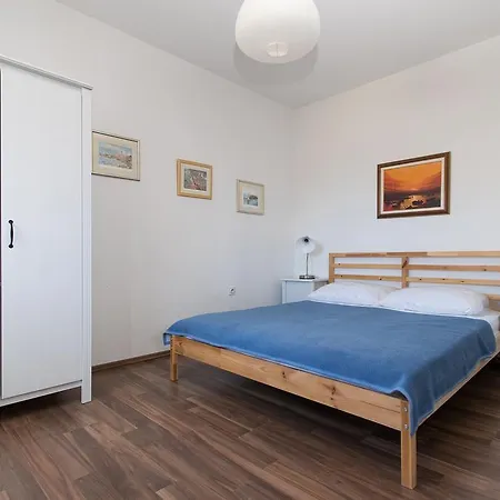 Beach Apartments Center Crikvenica Buitenkant foto