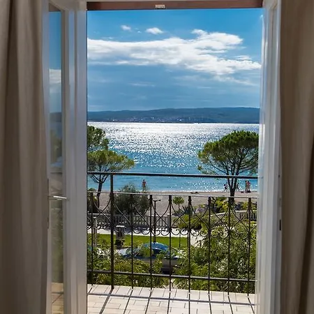 Beach Apartments Center Crikvenica Buitenkant foto