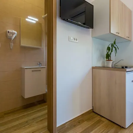 Beach Apartments Center Crikvenica Buitenkant foto